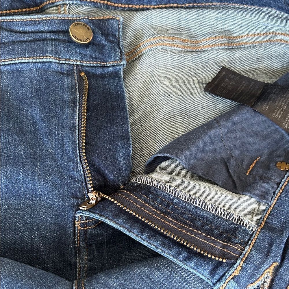 Liverpool The Crop Straight EUC 10 - Picture 13 of 16